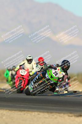 media/Dec-07-2024-CVMA (Sat) [[21c5f1ef85]]/Race 12-Supersport Middleweight/